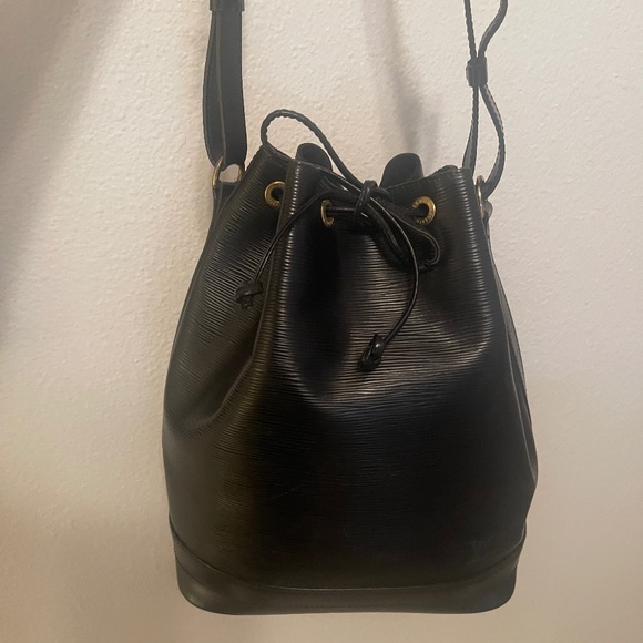 LOUIS VUITTON EPI NOE BAG - Picture 5 of 9